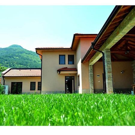 Yustina Villas Guest House Luaran gambar